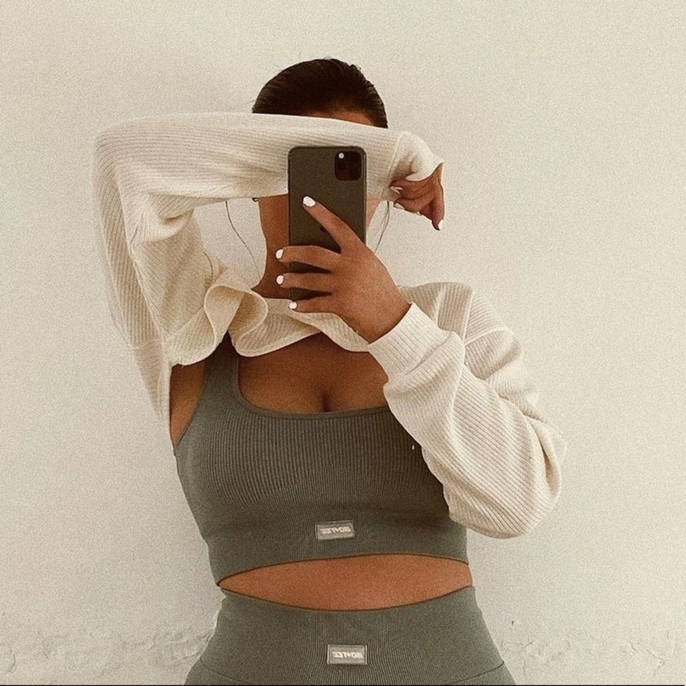 𝗡𝗪𝗧 𝗭𝗮𝗿𝗮 • Ribbed Arm Warmers
